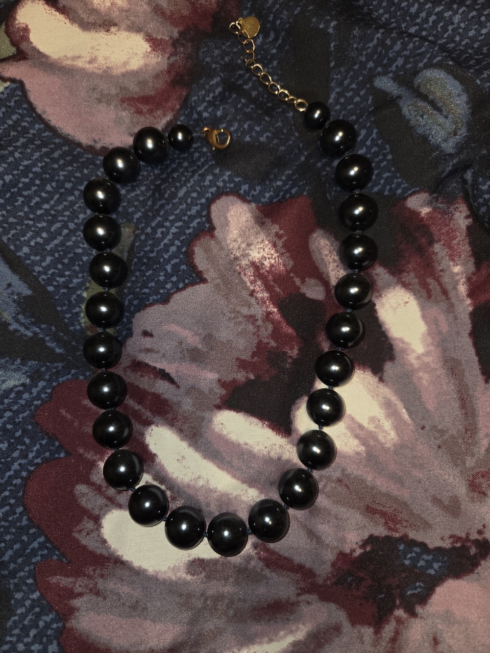 Navy Blue Pearl Beaded Necklace - Elegant Women’s Jewelry